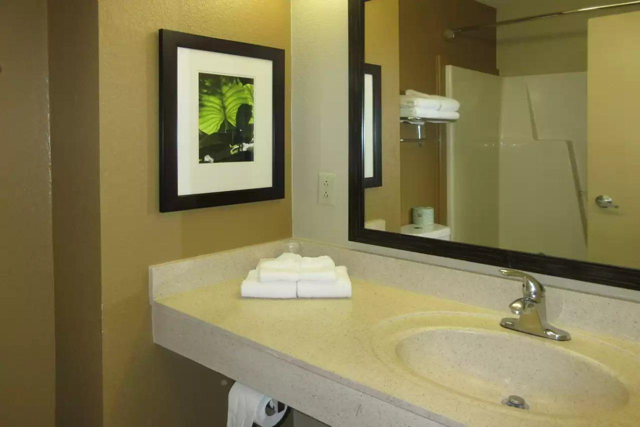 Hotel Suburban Near Hanes Mall Winston-Salem